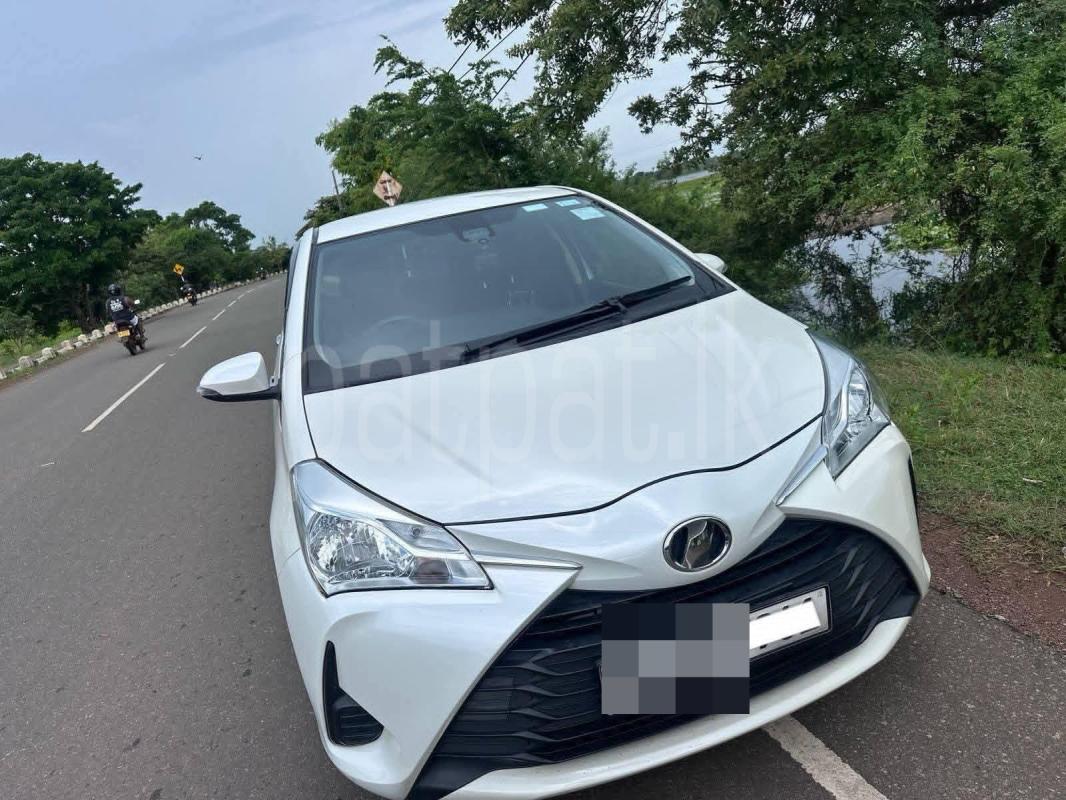 Toyota Vitz 2017 - භාවිතා කරන ලද කාර් sale in Sri Lanka - patpat.lk
