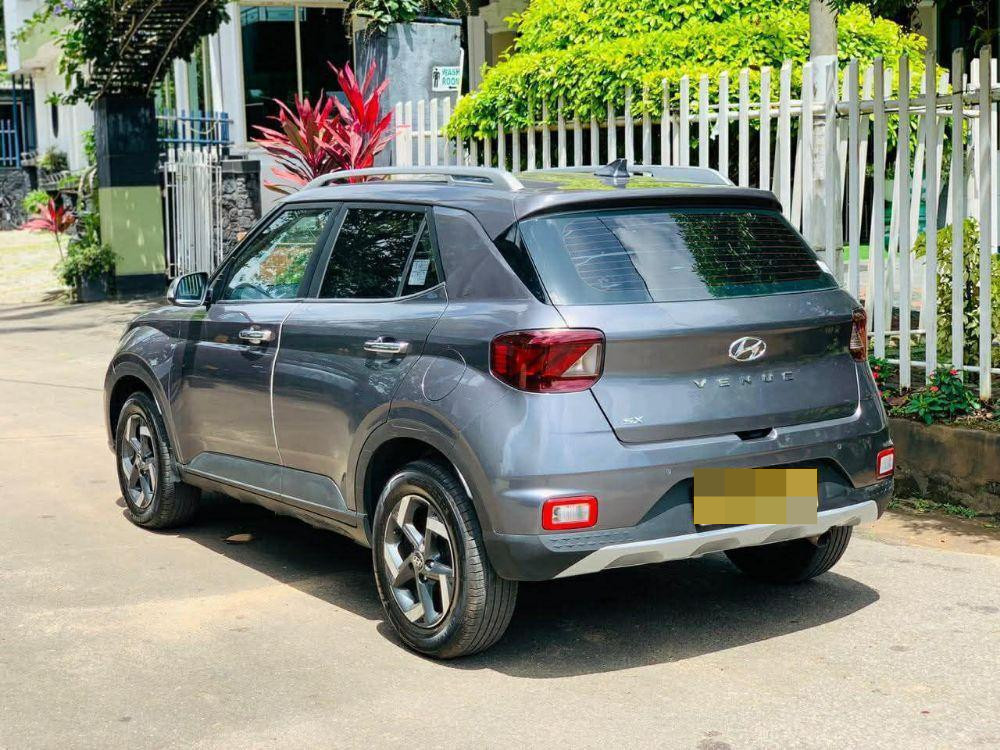Hyundai Venue 2019 - பயன்படுத்தப்பட்டது SUV sale in Sri Lanka - patpat.lk