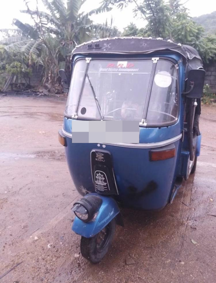 Bajaj 2 stroke 2006 - பயன்படுத்தப்பட்டது முச்சக்கர வண்டி sale in Sri Lanka - patpat.lk