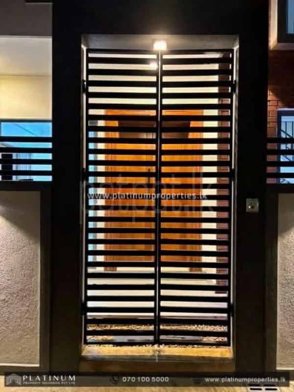 Advertisement image 6