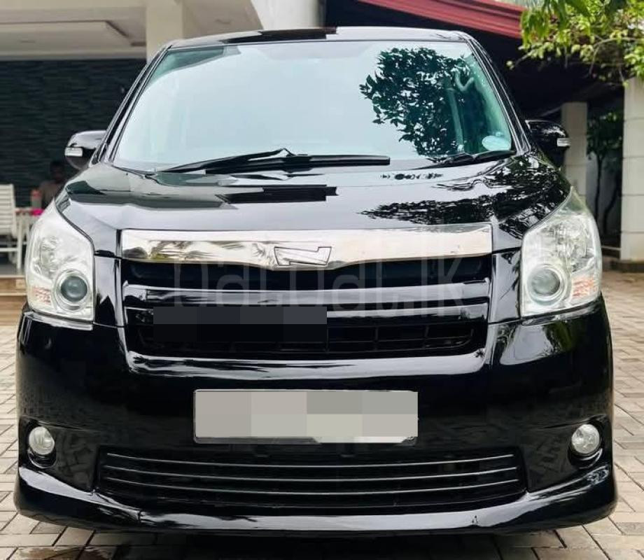 Toyota Noah 2010 - பயன்படுத்தப்பட்டது வேன் sale in Sri Lanka - patpat.lk