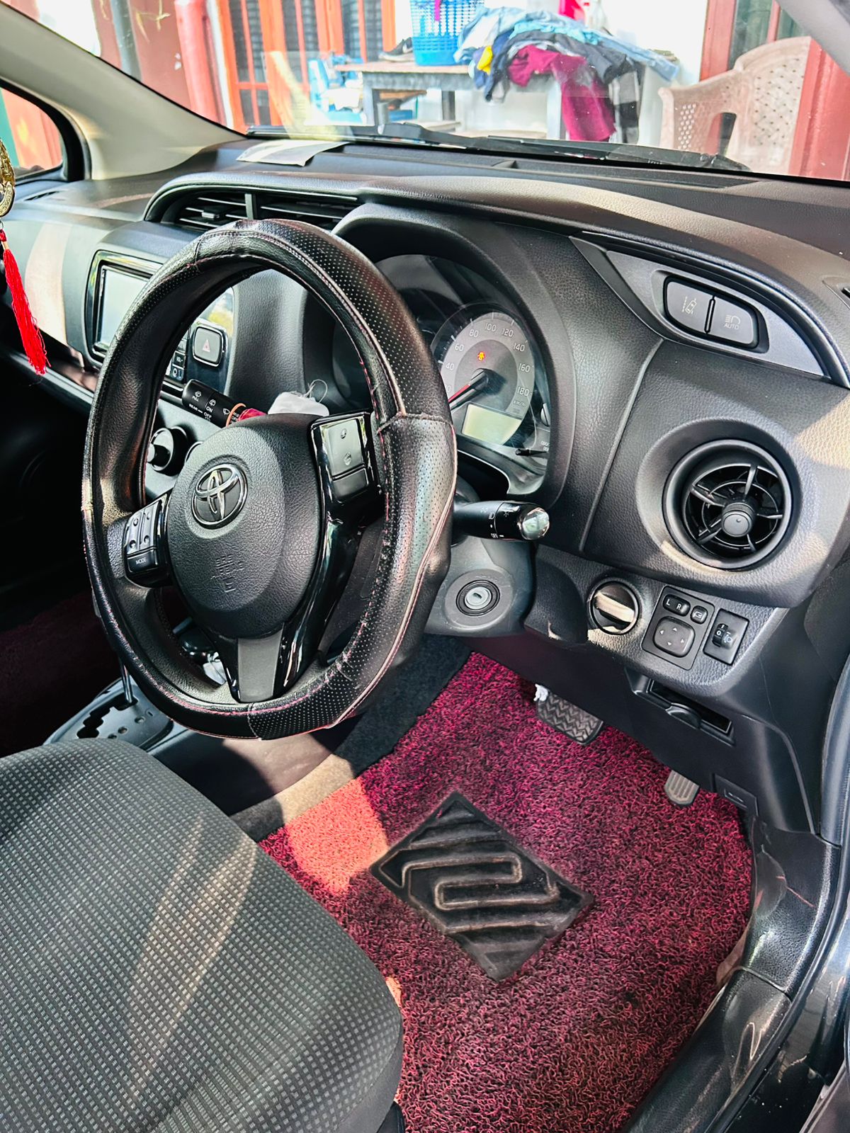 Toyota Vitz 2017 - Used Car sale in Sri Lanka - patpat.lk