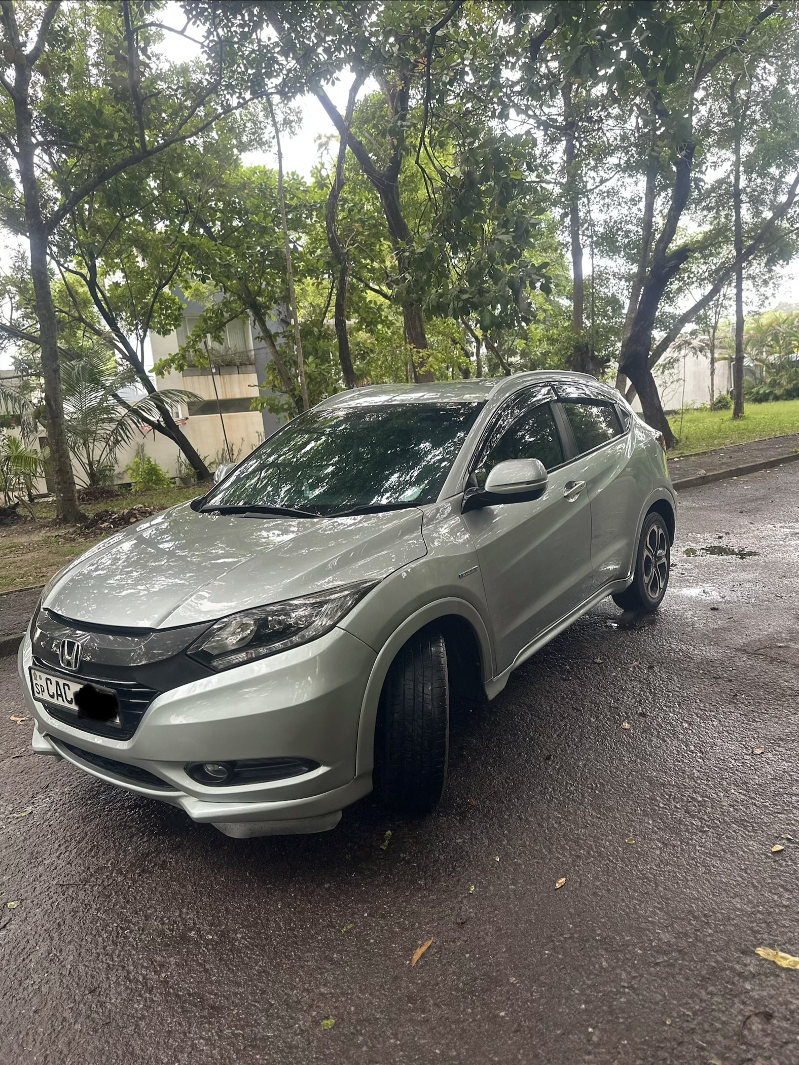 Honda Vezel 2014 - பயன்படுத்தப்பட்டது SUV sale in Sri Lanka - patpat.lk