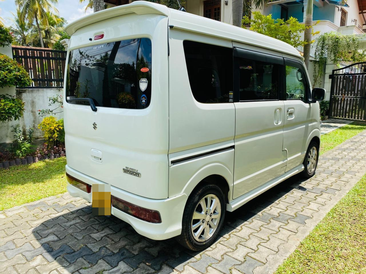 Advertisement image 3