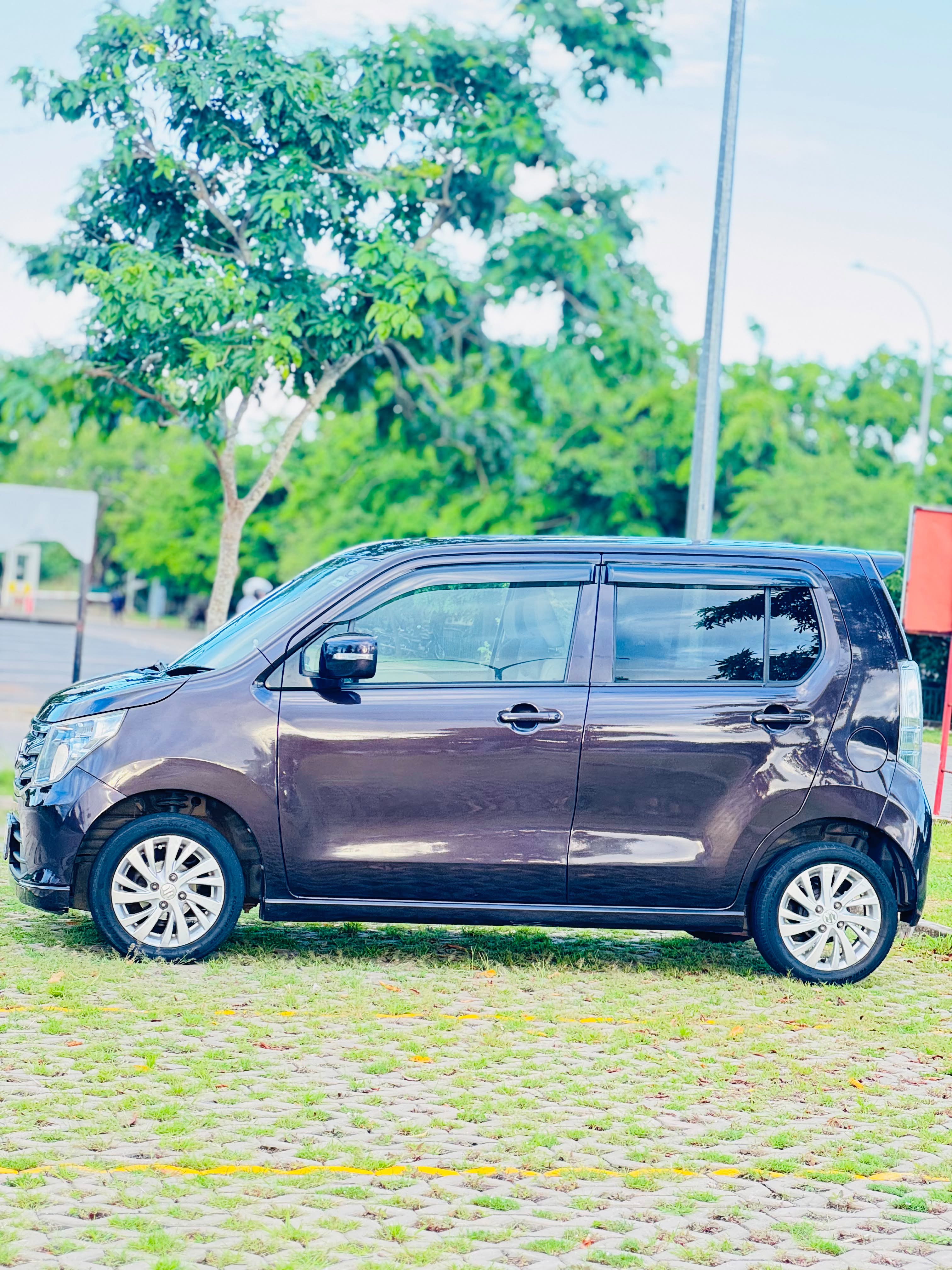 Suzuki Wagon R 2014 - பயன்படுத்தப்பட்டது கார் sale in Sri Lanka - patpat.lk