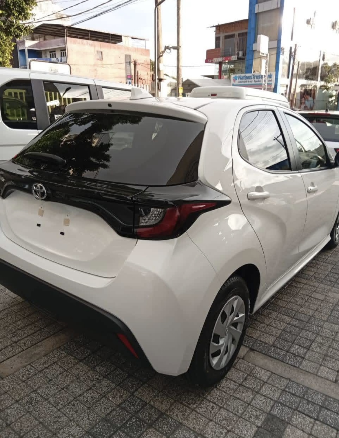 Toyota Yaris 2023 - අලුත් කාර් sale in Sri Lanka - patpat.lk