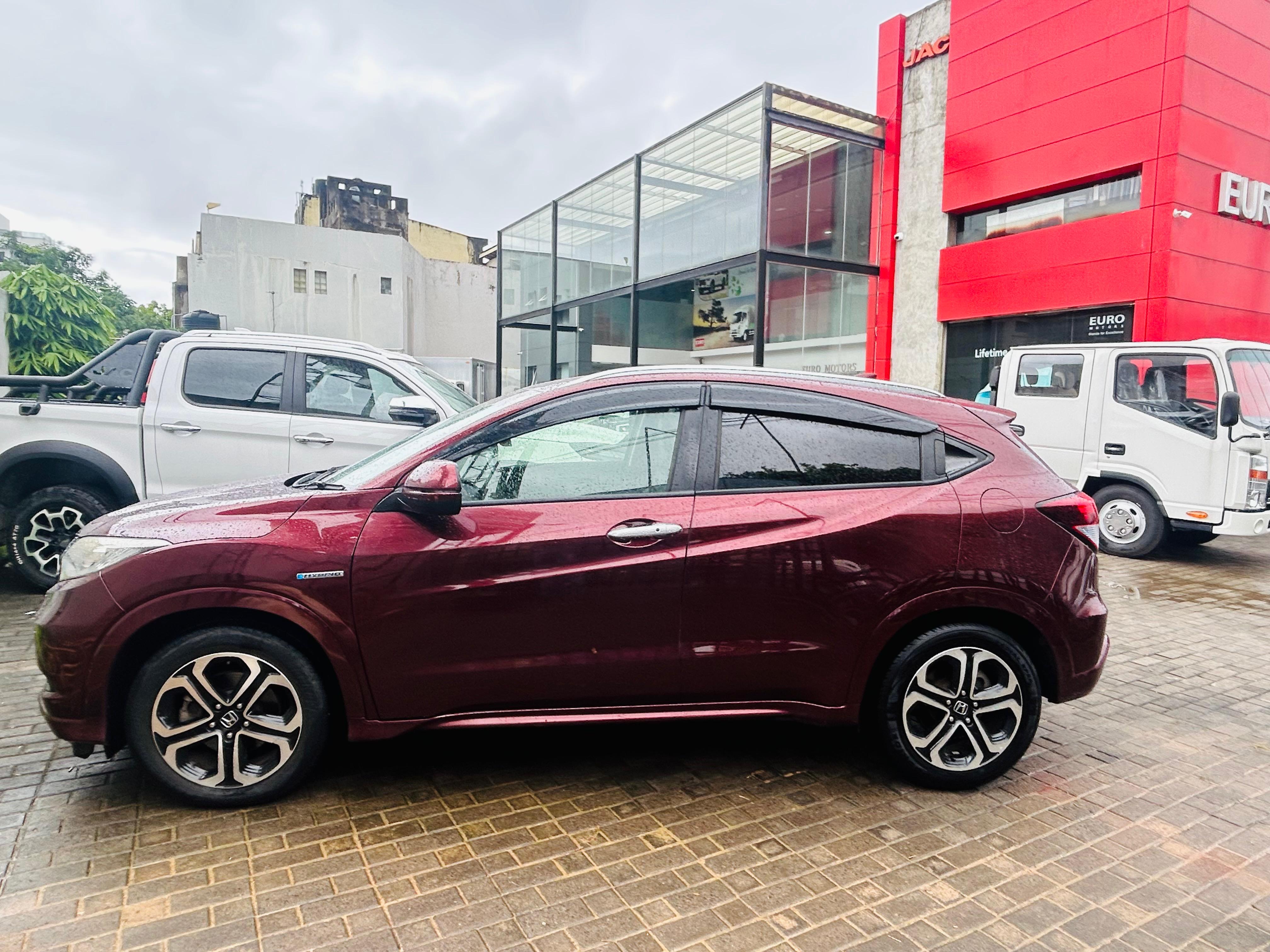 Honda Vezel 2015 - Used SUV sale in Sri Lanka - patpat.lk