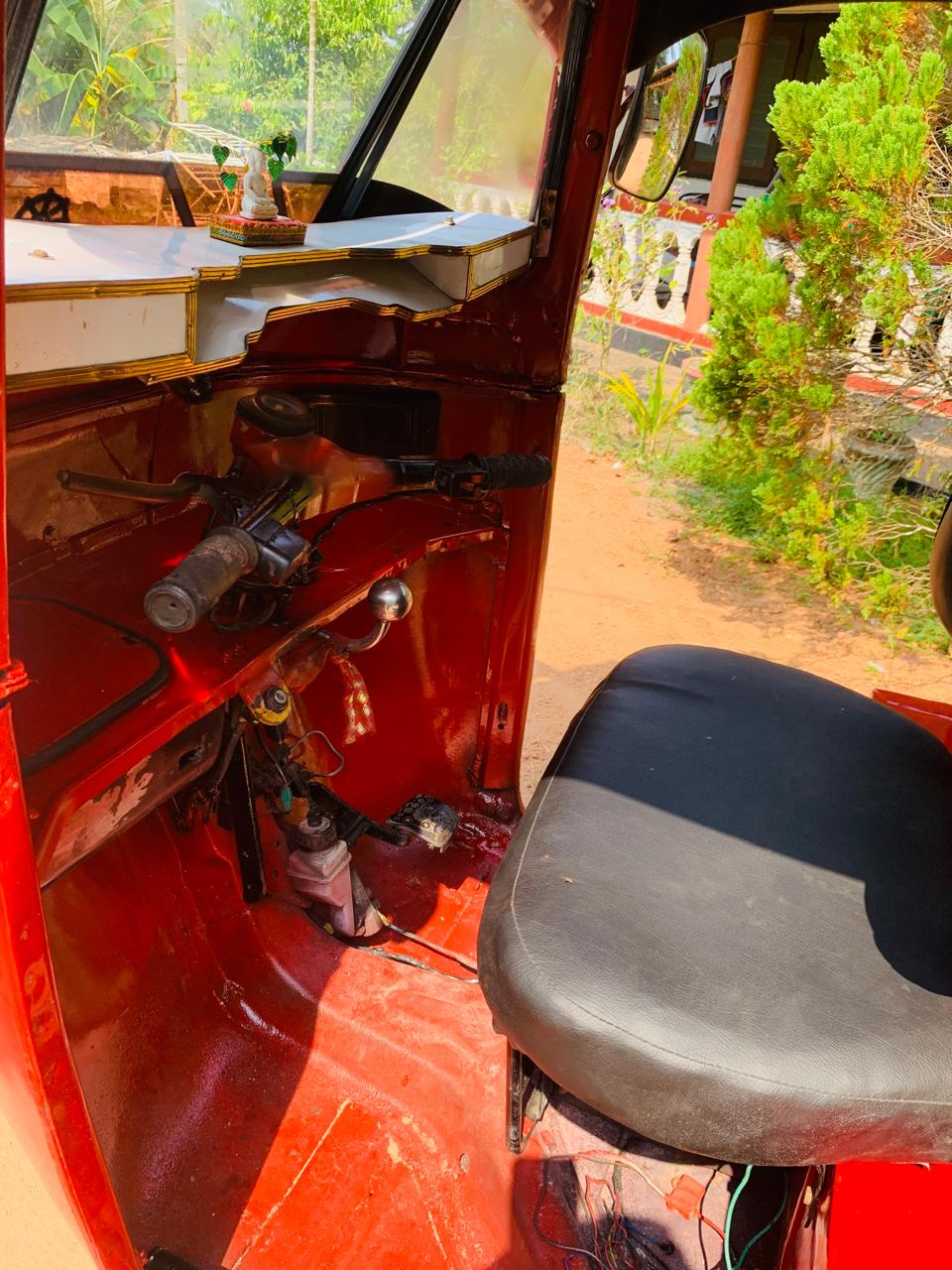 Bajaj 2 stroke 2004 - භාවිතා කරන ලද ත්‍රිරෝද රථය sale in Sri Lanka - patpat.lk