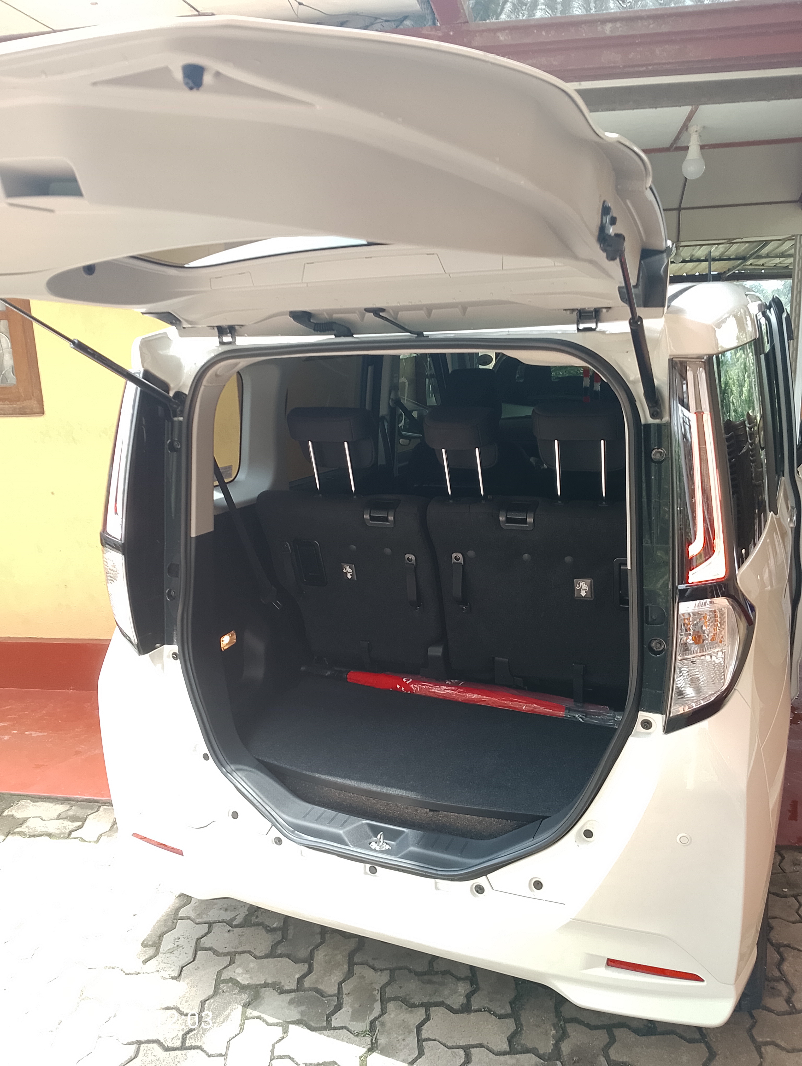 Toyota Roomy 2023 - Used Van sale in Sri Lanka - patpat.lk