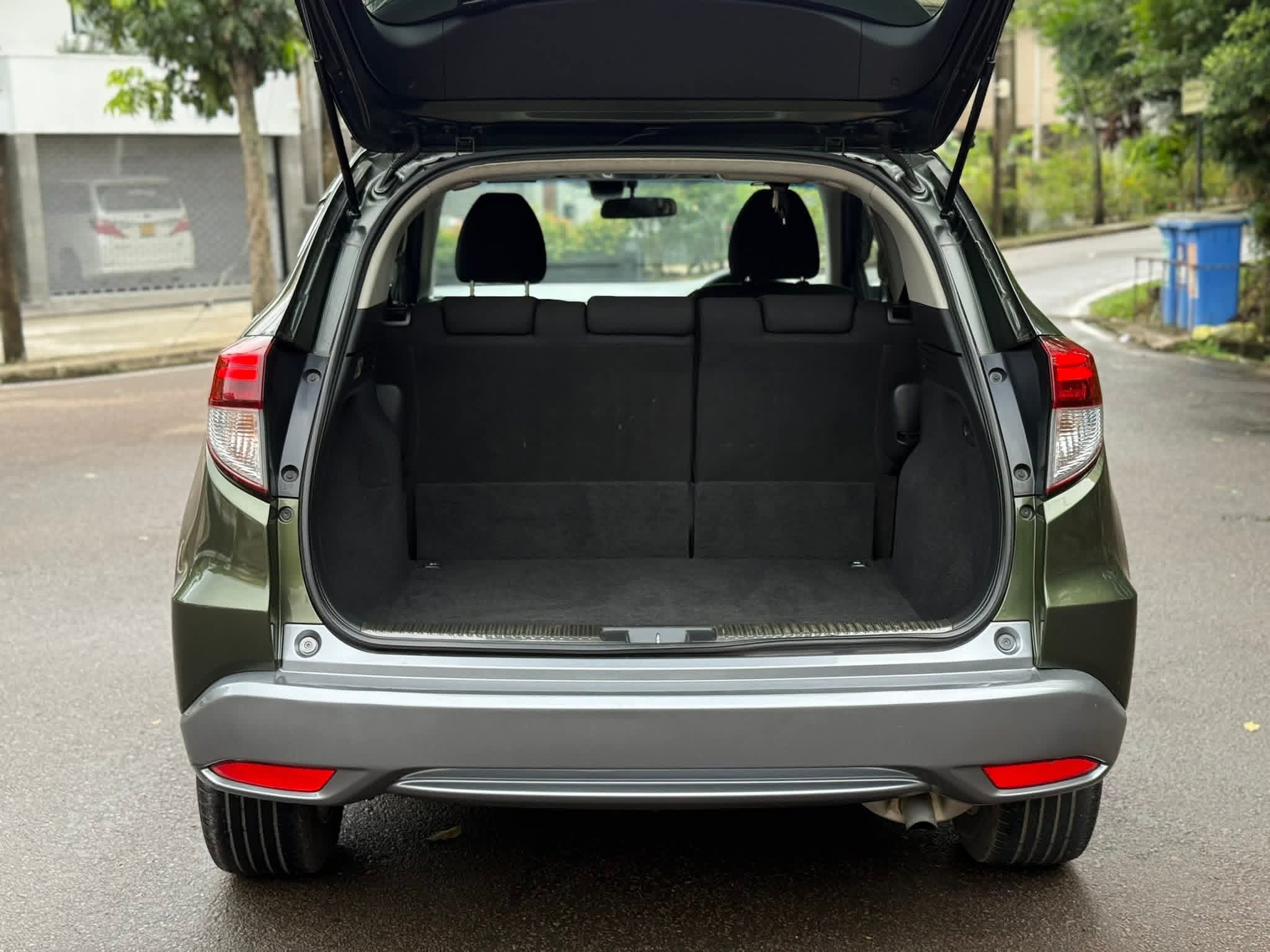 Honda Vezel 2014 - பயன்படுத்தப்பட்டது SUV sale in Sri Lanka - patpat.lk