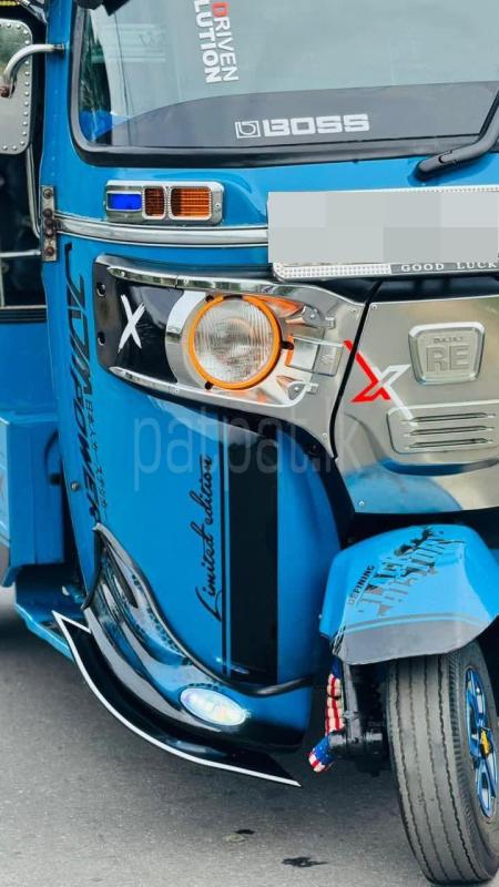 Bajaj Three Wheel 2015 - Reconditioned Three wheeler sale in Sri Lanka - patpat.lk