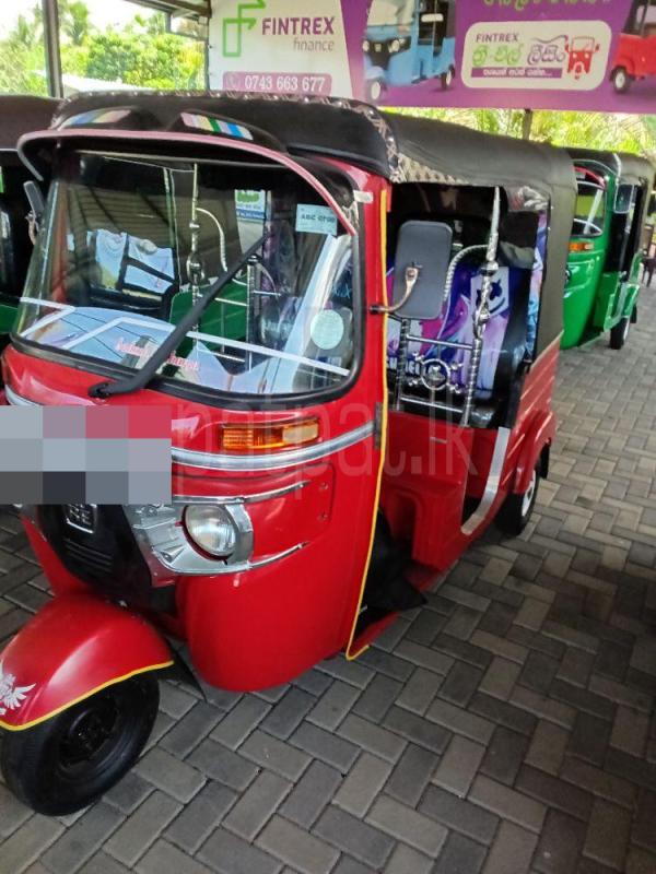 Bajaj Three Wheel 2015 - භාවිතා කරන ලද ත්‍රිරෝද රථය sale in Sri Lanka - patpat.lk