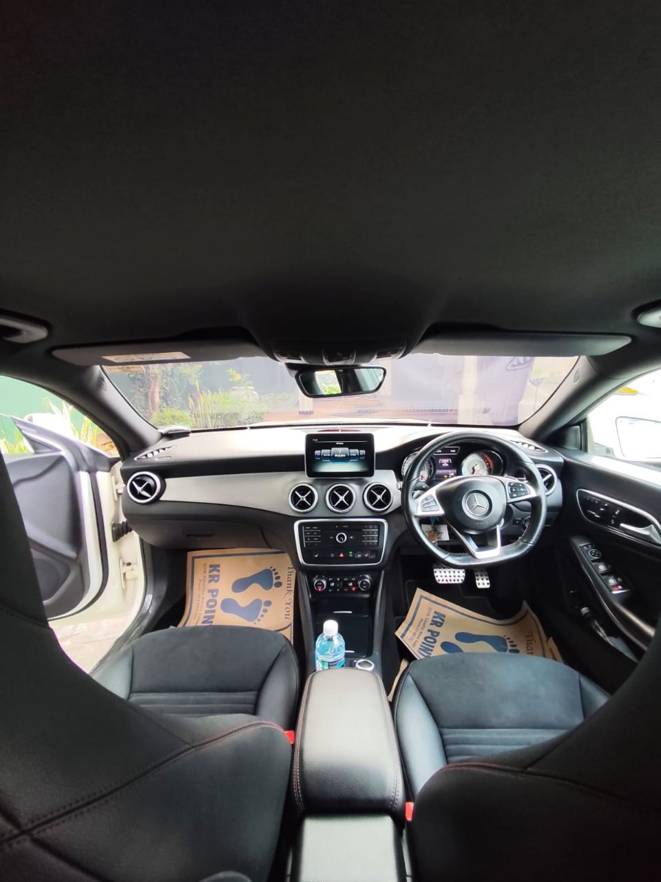 Mercedes Benz CLA180 2018 - பயன்படுத்தப்பட்டது கார் sale in Sri Lanka - patpat.lk