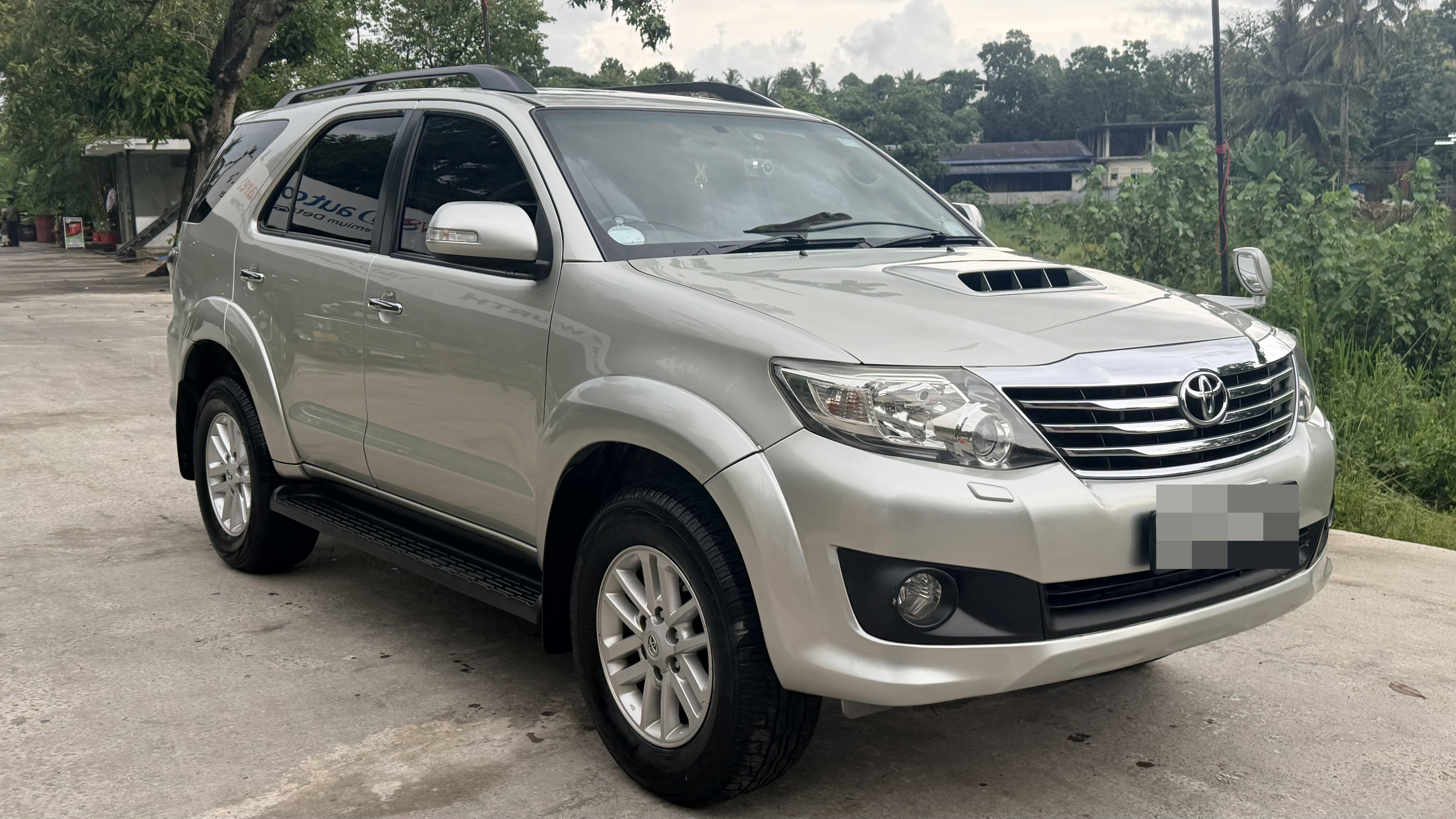 Toyota Fortuner 2013 - Used SUV sale in Sri Lanka - patpat.lk