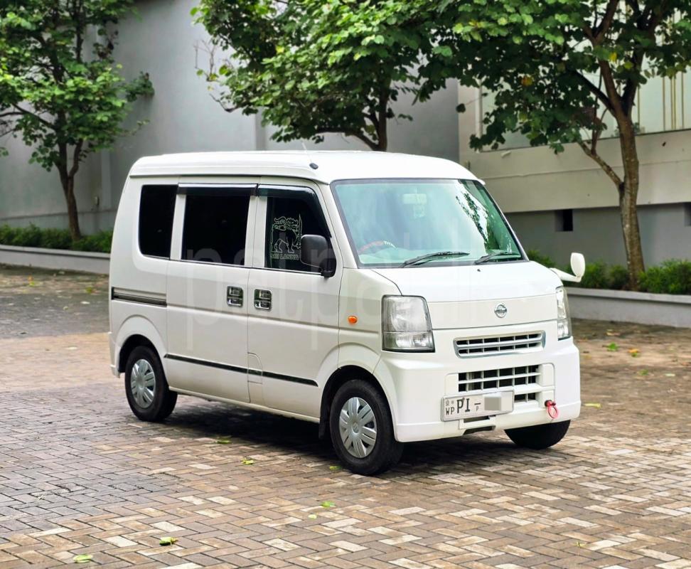 Nissan Clipper 2014 - பயன்படுத்தப்பட்டது வேன் sale in Sri Lanka - patpat.lk