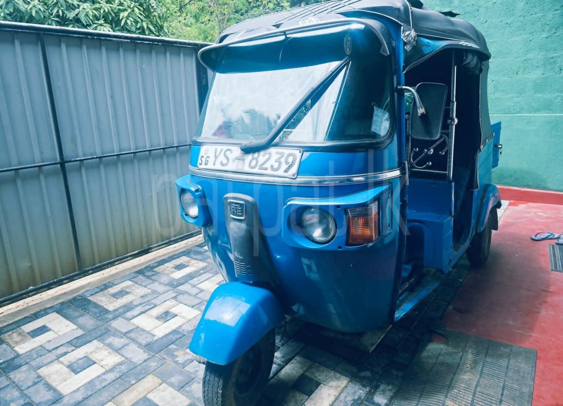 Bajaj Three Wheel 2011 - பயன்படுத்தப்பட்டது முச்சக்கர வண்டி sale in Sri Lanka - patpat.lk
