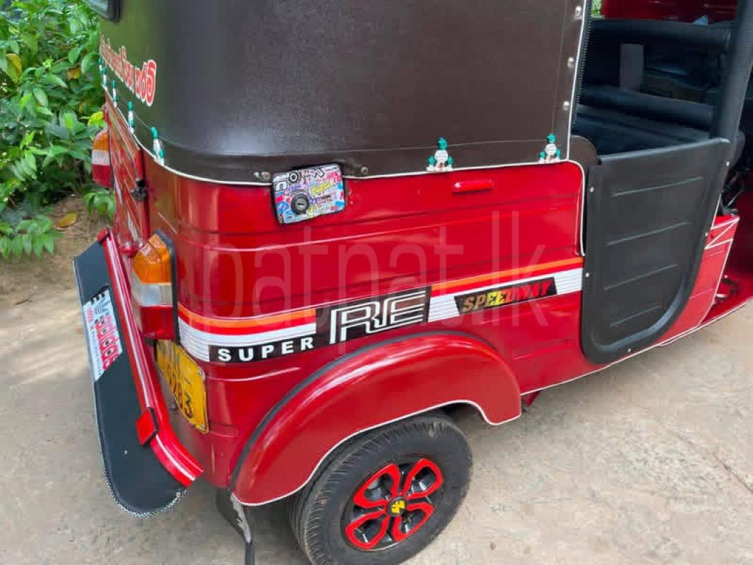 Bajaj Three Wheel 2011 - භාවිතා කරන ලද ත්‍රිරෝද රථය sale in Sri Lanka - patpat.lk
