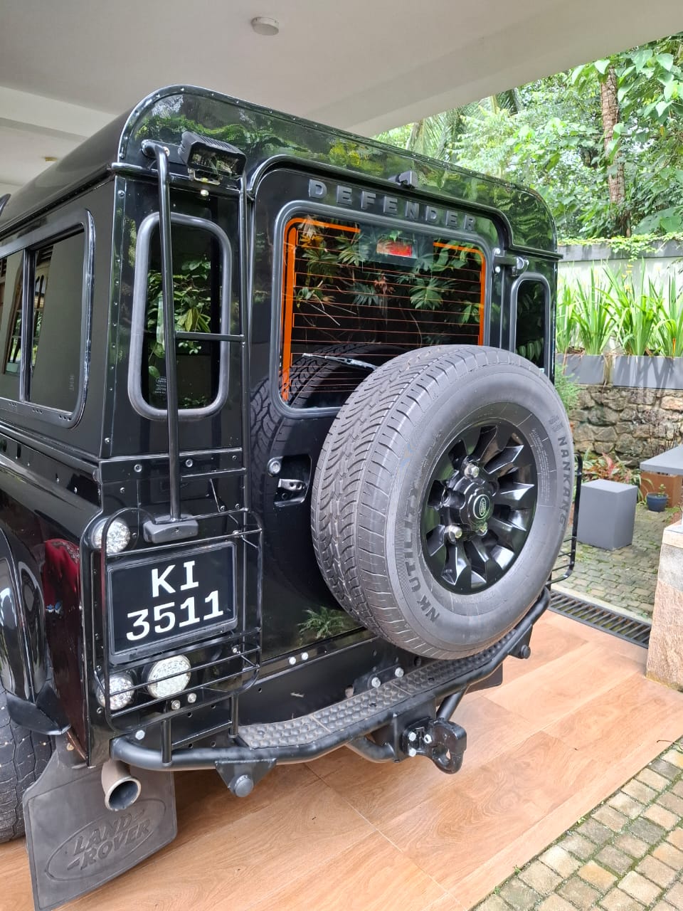 Land Rover Defender 2015 - Used SUV sale in Sri Lanka - patpat.lk