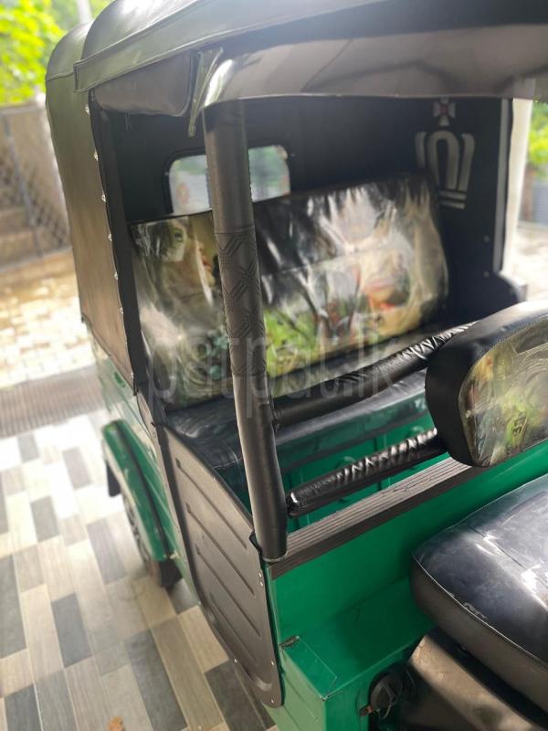 Bajaj Three Wheel 2011 - பயன்படுத்தப்பட்டது முச்சக்கர வண்டி sale in Sri Lanka - patpat.lk