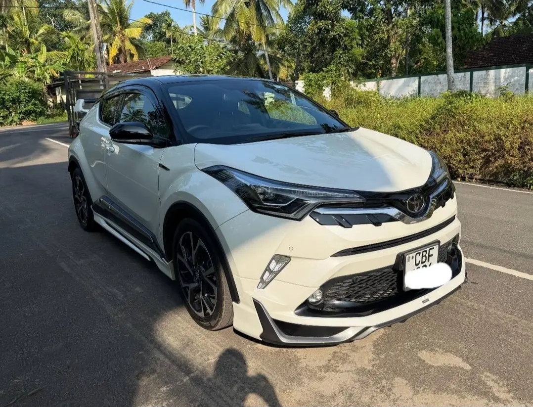 Toyota CHR 2018 - Used SUV sale in Sri Lanka - patpat.lk