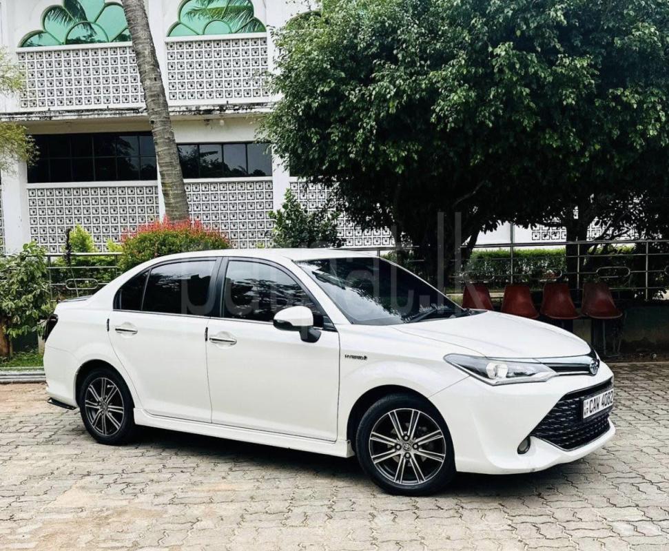 Toyota Axio 2017 - Used Car sale in Sri Lanka - patpat.lk