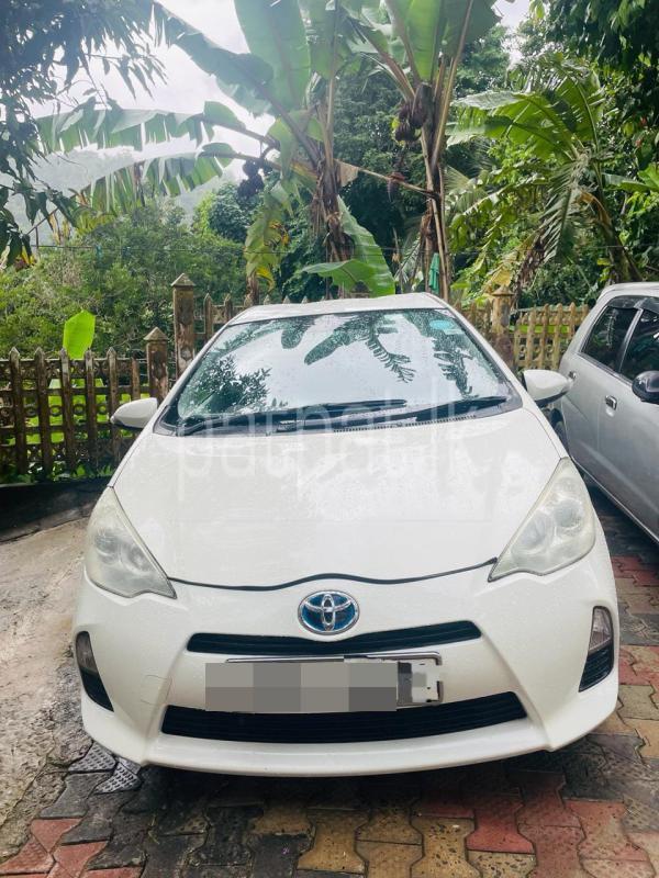 Toyota Aqua 2012 - Used Car sale in Sri Lanka - patpat.lk