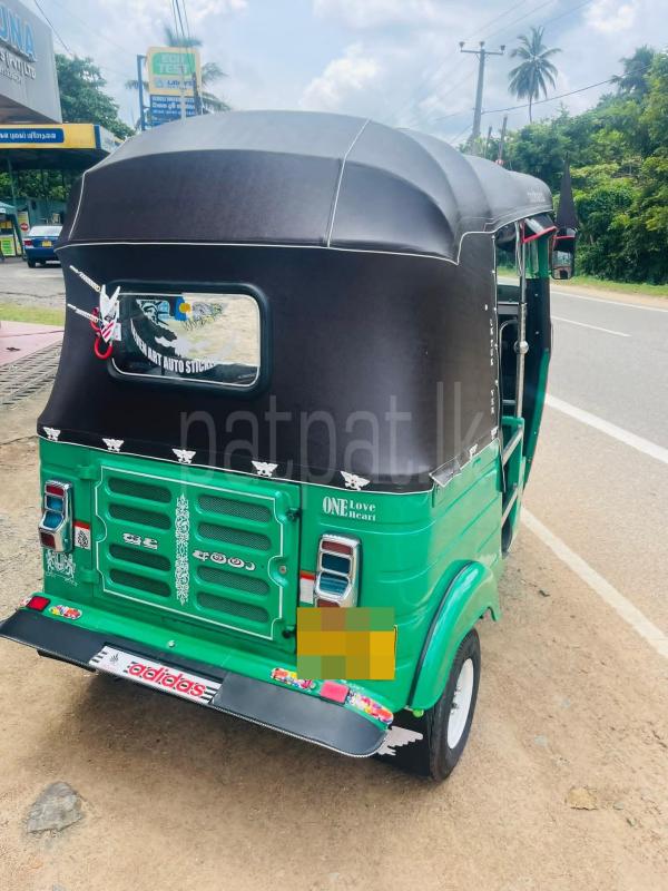 Bajaj 4 stroke 2013 - Used Three wheeler sale in Sri Lanka - patpat.lk