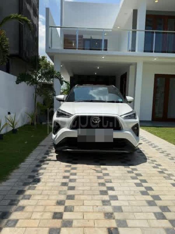 Toyota Yaris Cross 2025 - Brand New SUV sale in Sri Lanka - patpat.lk