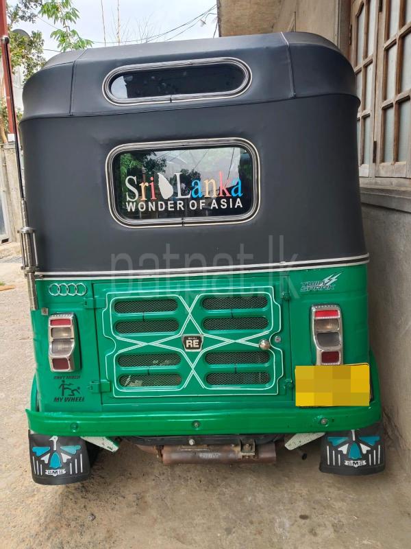Bajaj 4 stroke 2016 - Used Three wheeler sale in Sri Lanka - patpat.lk