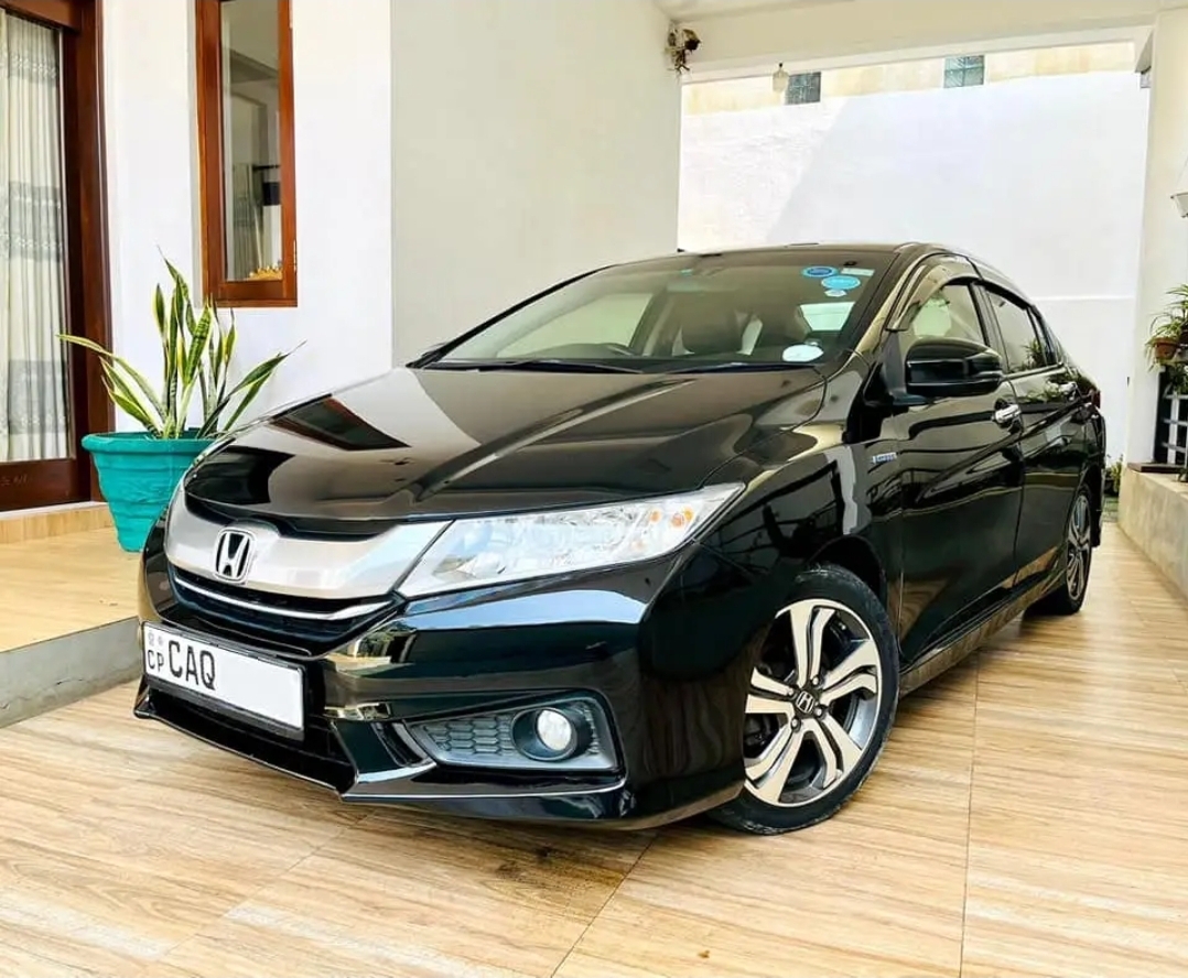 Honda Grace 2016 ads-image-1