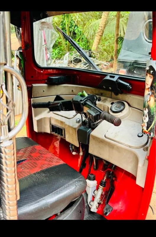 Bajaj 4 stroke 2016 - භාවිතා කරන ලද ත්‍රිරෝද රථය sale in Sri Lanka - patpat.lk