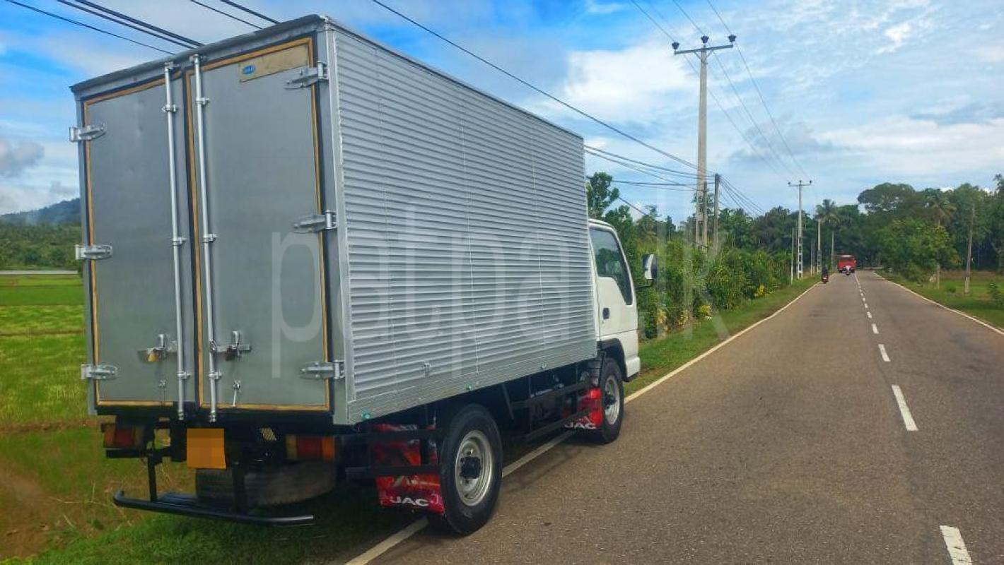 Advertisement image 6