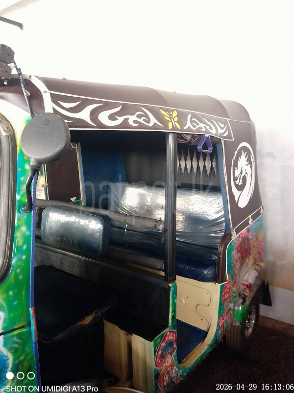 Bajaj Three Wheel 2004 - பயன்படுத்தப்பட்டது முச்சக்கர வண்டி sale in Sri Lanka - patpat.lk
