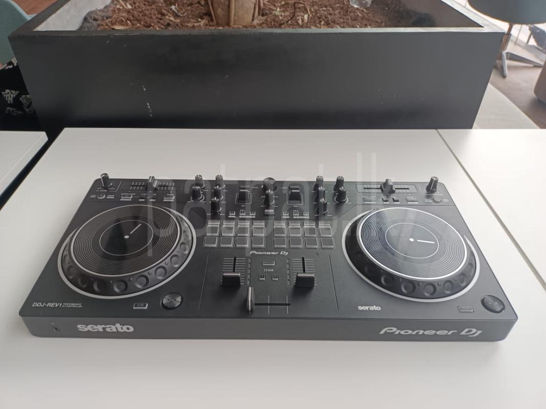 Advertisement image 4