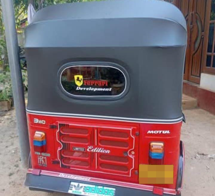 Bajaj Three Wheel 2012 - භාවිතා කරන ලද ත්‍රිරෝද රථය sale in Sri Lanka - patpat.lk