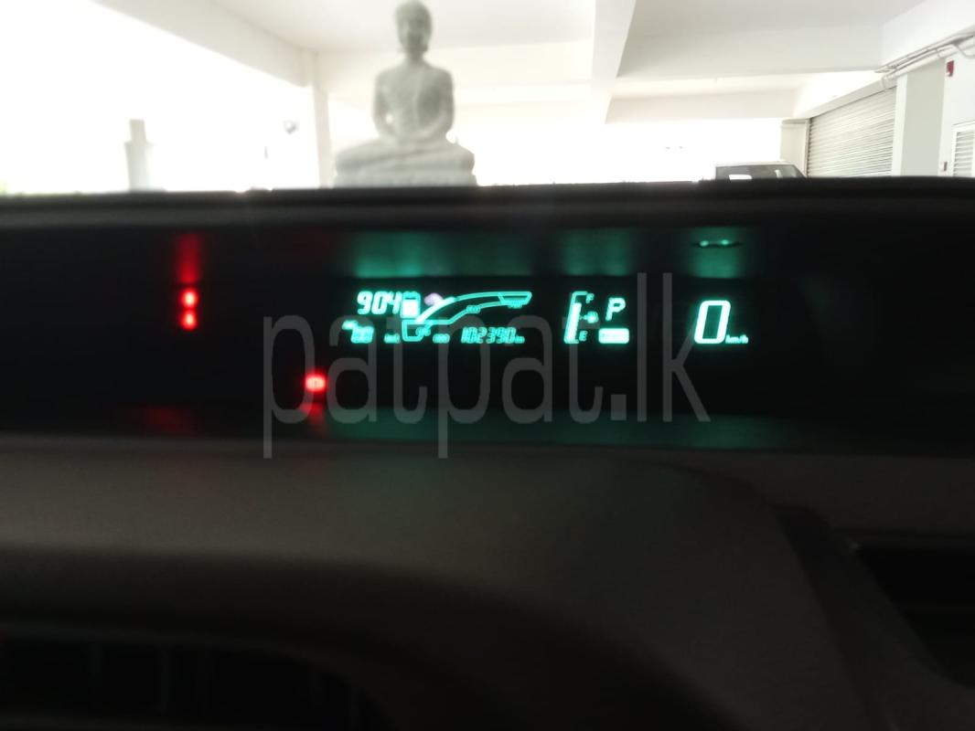 Toyota Aqua 2012 - නැවත සකස් කල කාර් sale in Sri Lanka - patpat.lk