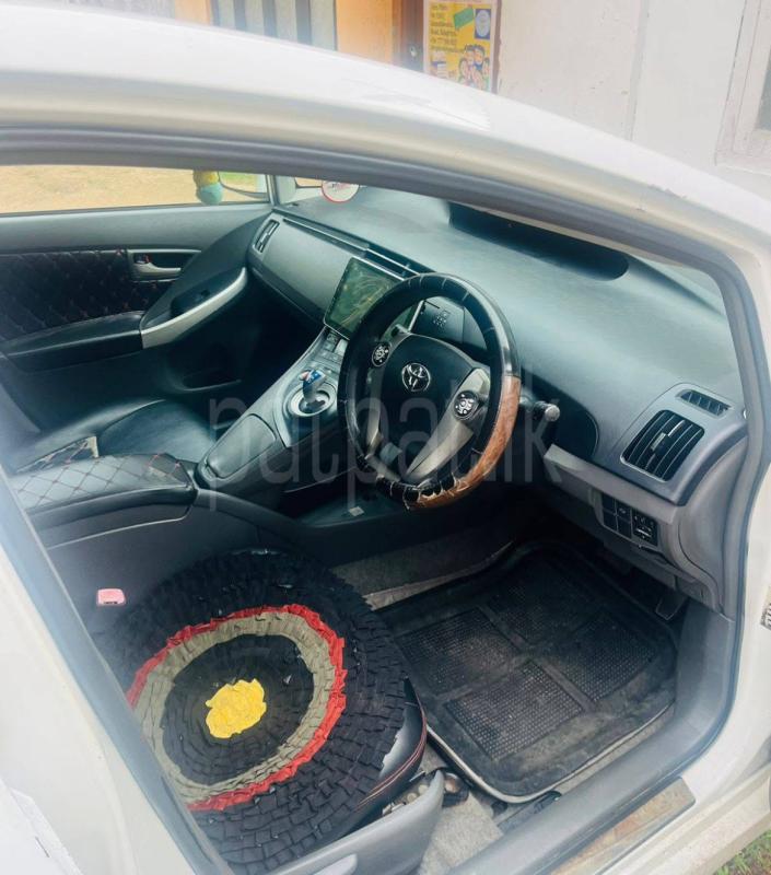 Toyota Prius 2009 - பயன்படுத்தப்பட்டது கார் sale in Sri Lanka - patpat.lk
