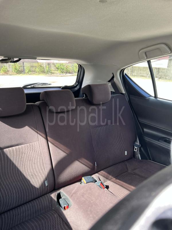 Toyota Aqua 2015 - பயன்படுத்தப்பட்டது கார் sale in Sri Lanka - patpat.lk