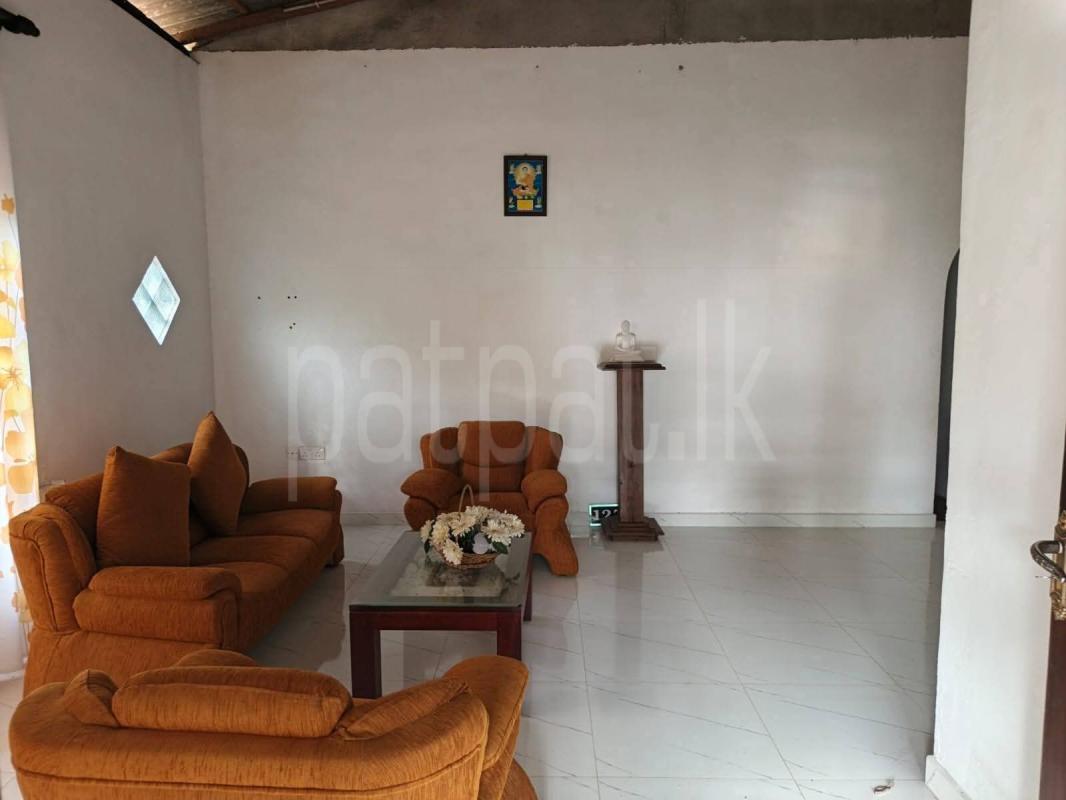 House for Sale in Veyangoda