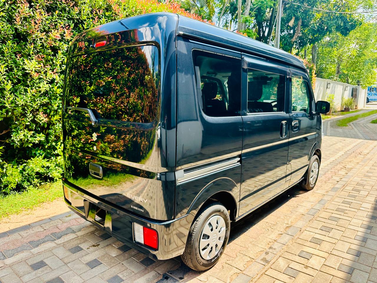 Advertisement image 6