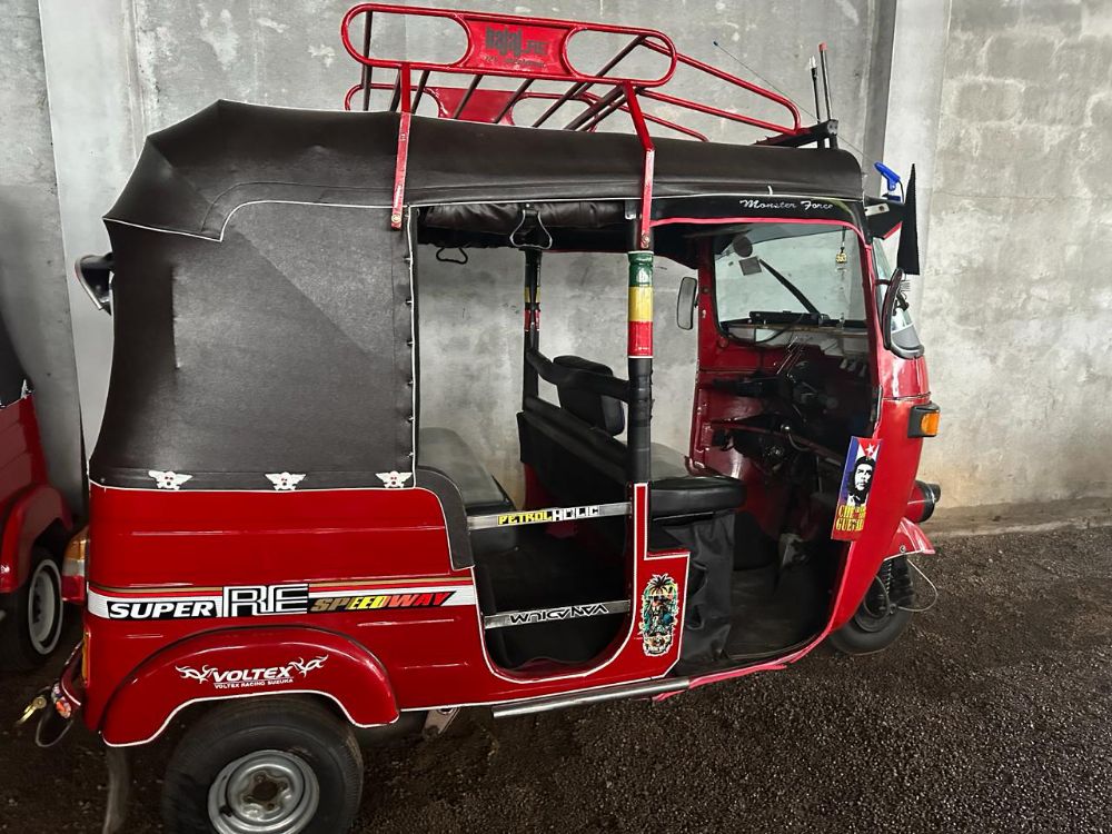 Bajaj 2 stroke 2006 - பயன்படுத்தப்பட்டது முச்சக்கர வண்டி sale in Sri Lanka - patpat.lk