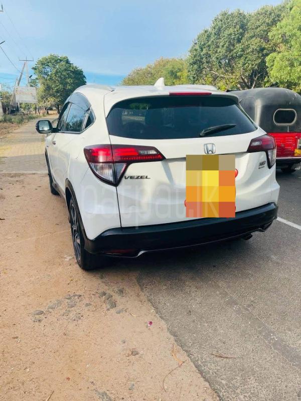 Honda Vezel 2017 - භාවිතා කරන ලද SUV රථය sale in Sri Lanka - patpat.lk