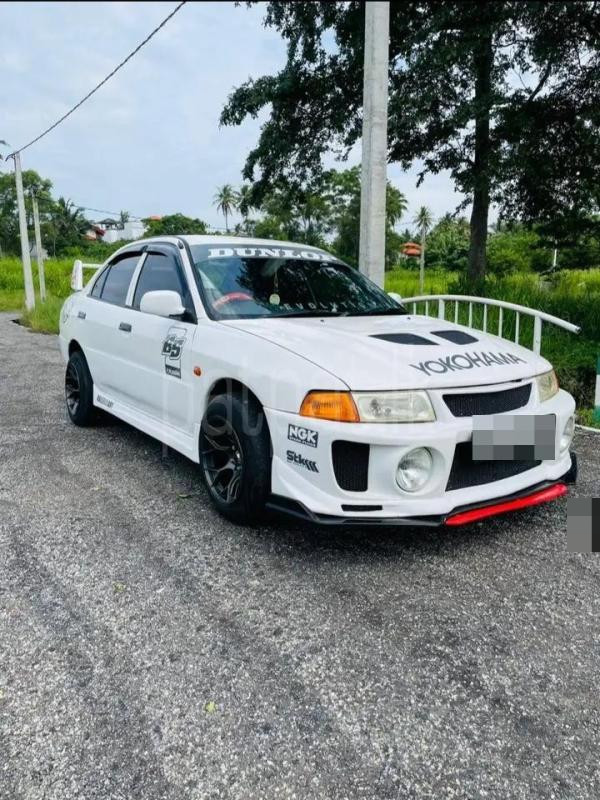 Mitsubishi Lancer 1998 - பயன்படுத்தப்பட்டது கார் sale in Sri Lanka - patpat.lk