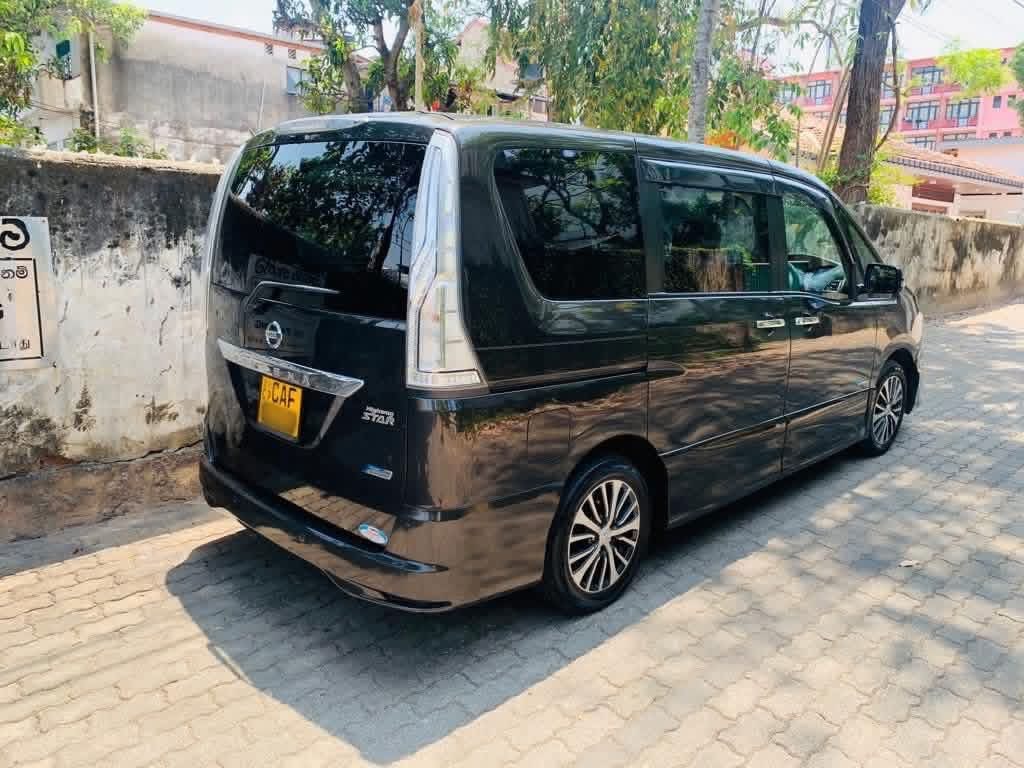Nissan Serena 2015 - භාවිතා කරන ලද වෑන් රථය sale in Sri Lanka - patpat.lk