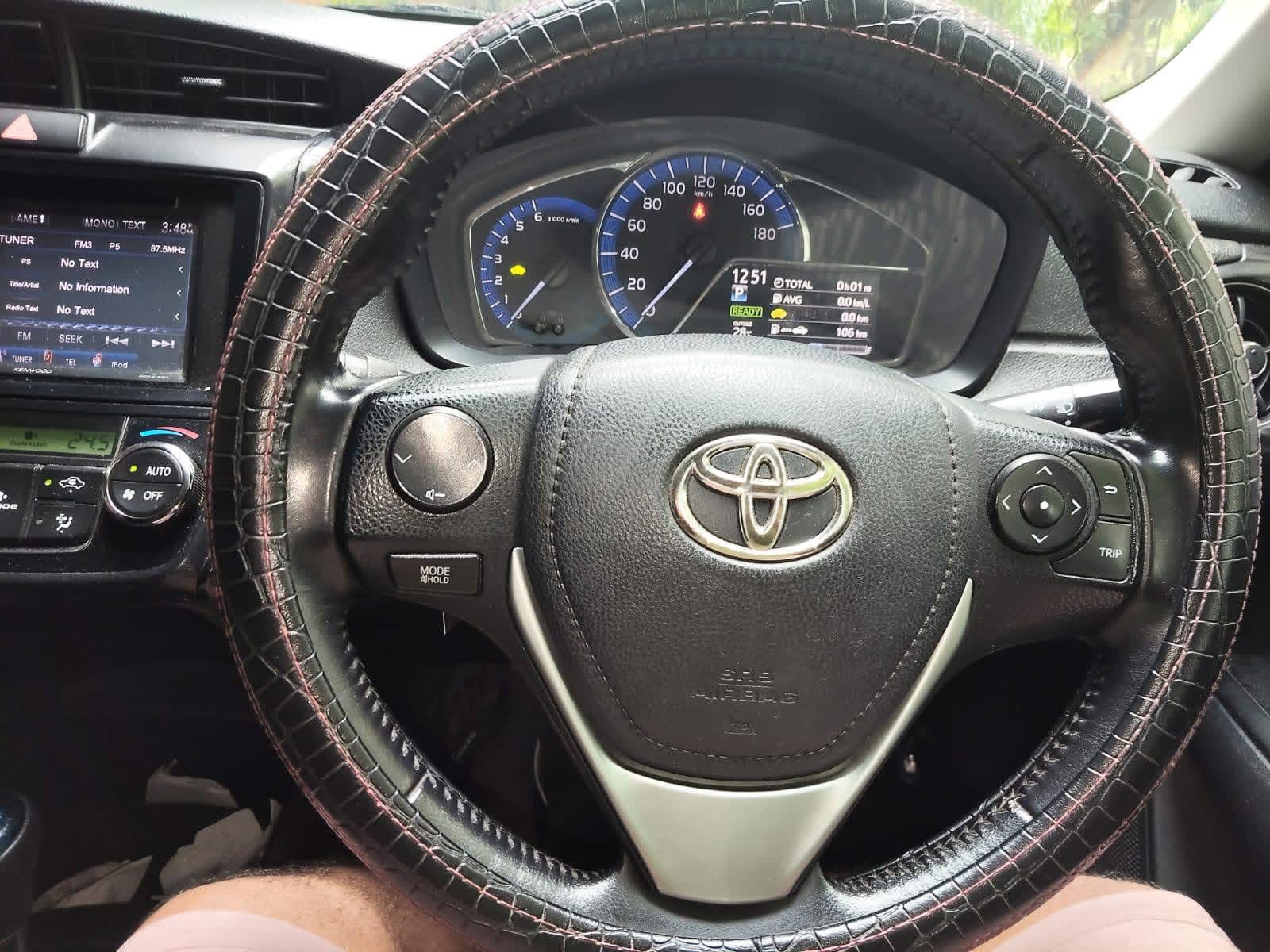 Toyota Axio 2015 - பயன்படுத்தப்பட்டது கார் sale in Sri Lanka - patpat.lk