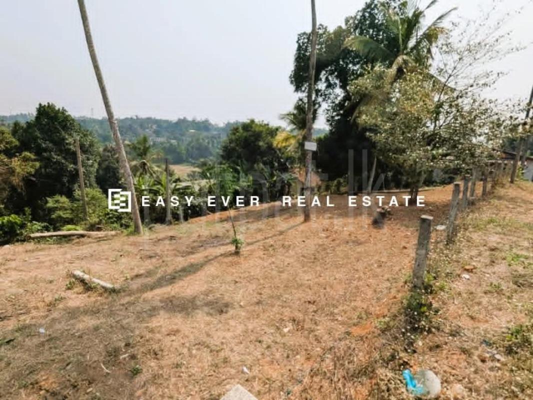 Residential Land for Sale in Kadawatha