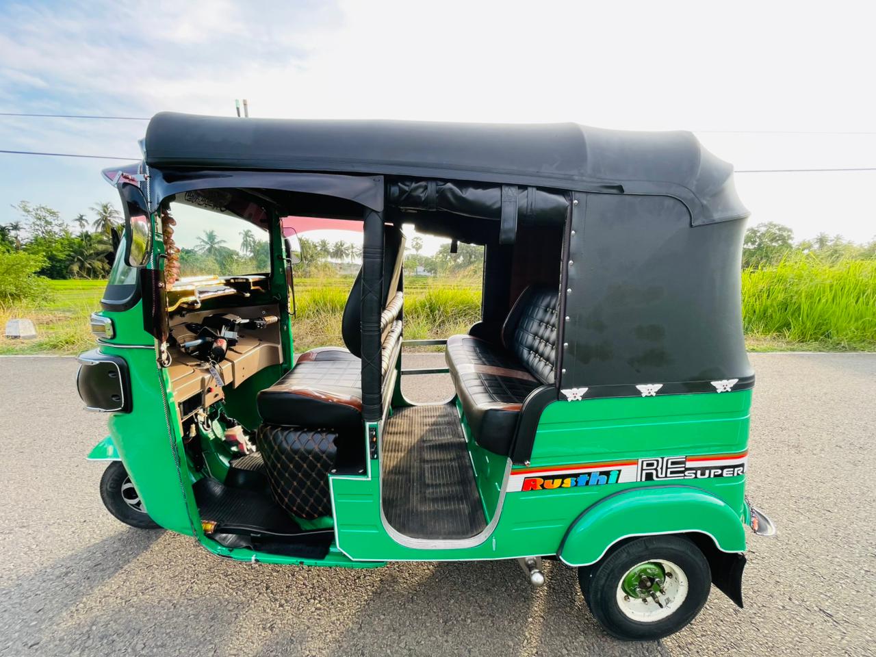 Bajaj Three Wheel 2015 - Used Three wheeler sale in Sri Lanka - patpat.lk