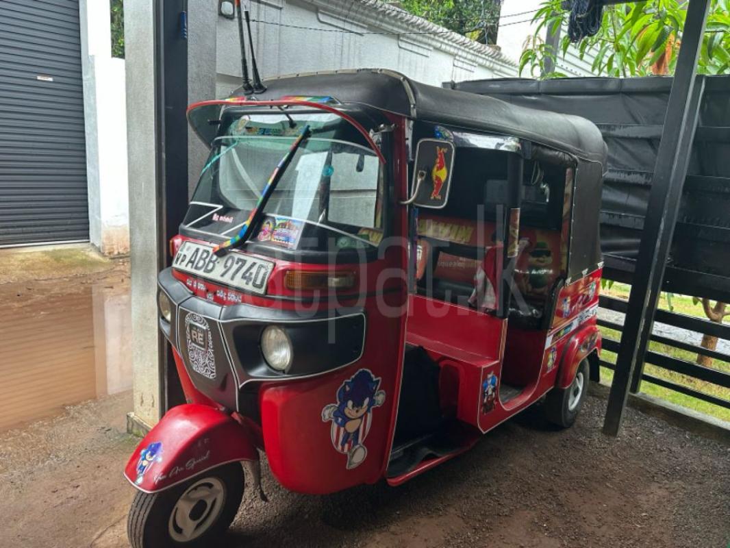 Bajaj 4 stroke 2015 - பயன்படுத்தப்பட்டது முச்சக்கர வண்டி sale in Sri Lanka - patpat.lk