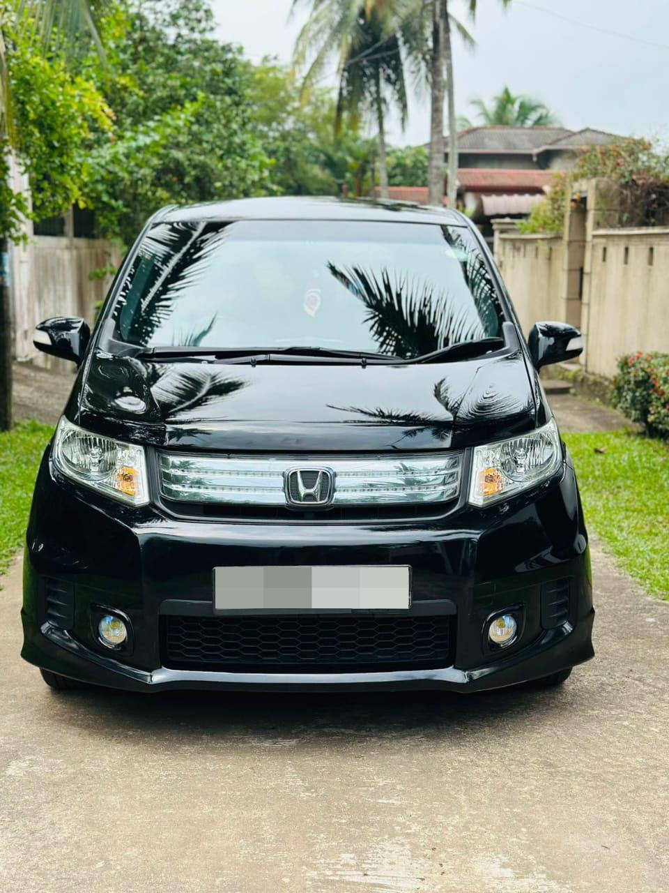 Honda Spike 2013 ads-image-1