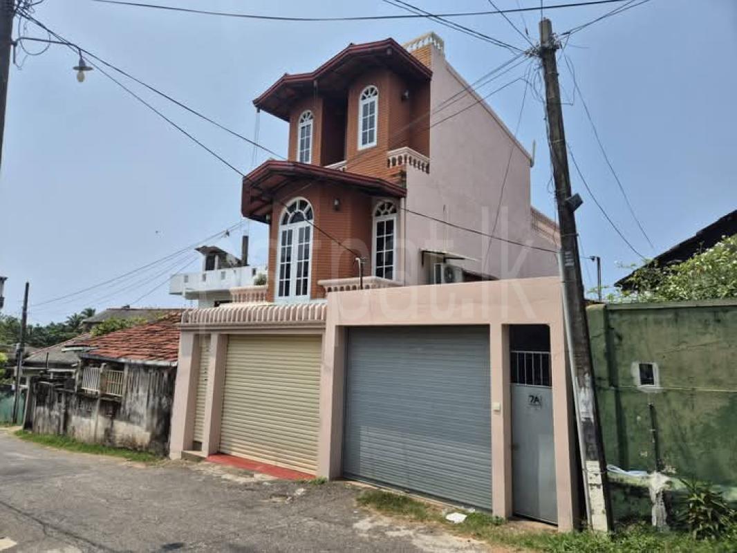 Advertisement image 6